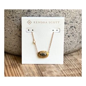 Kendra Scott • Gold Pyrite Pendant Necklace